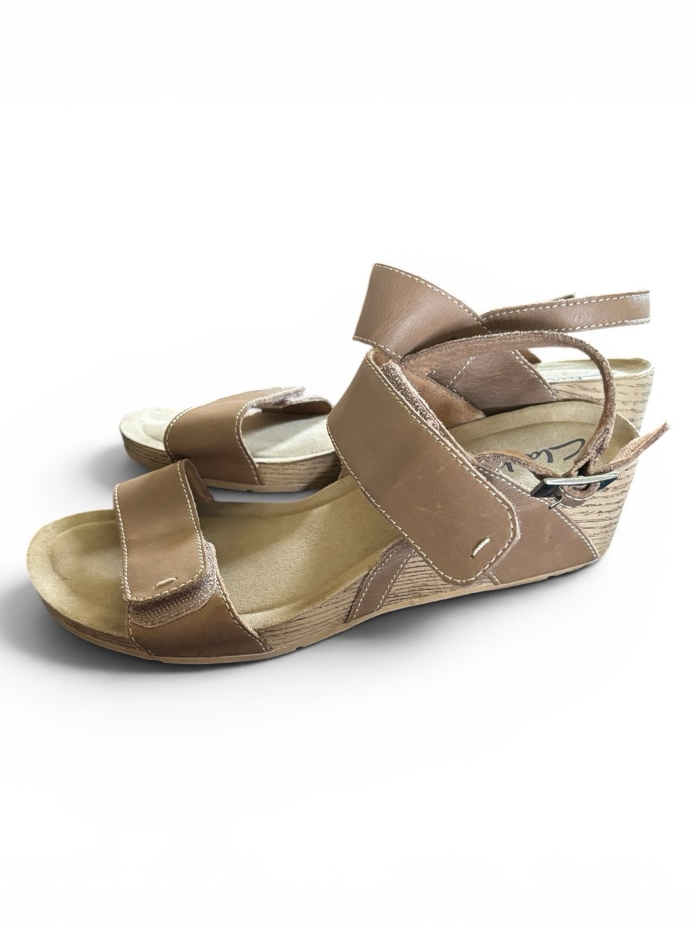 Clarks Leather Alto Disco Wedge Sandal Sz 8.5M Tan Open Toe Ankle Strap 2” Heel